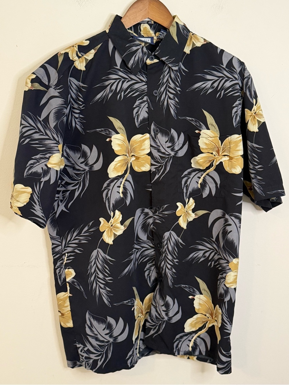 Premier International Hawaiian floral button up shirt SZ M